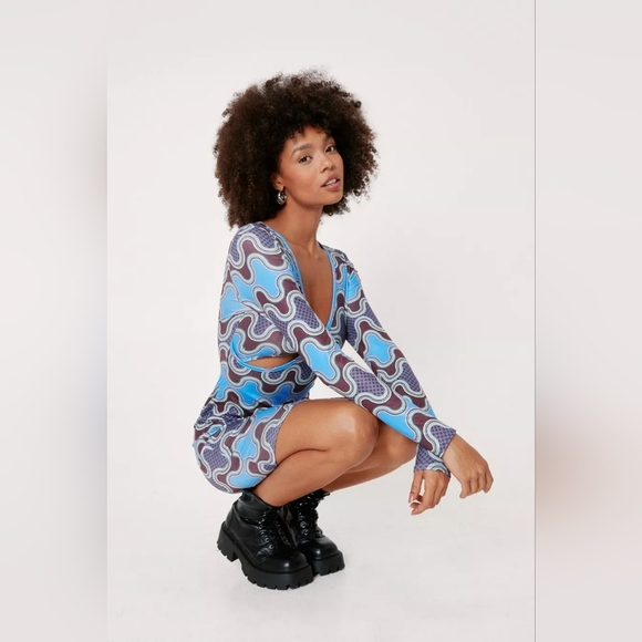 Nasty Down Blue Mod Print Long Sleeve Stretch Cut Out Dress 8 - Picture 2 of 10